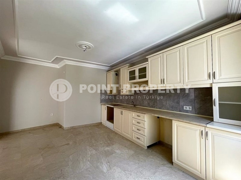 Apartment with 3+1 layout for a large family in the most sought-after area of Alanya Mahmutlar, 156 m2-id-1049-photo-16