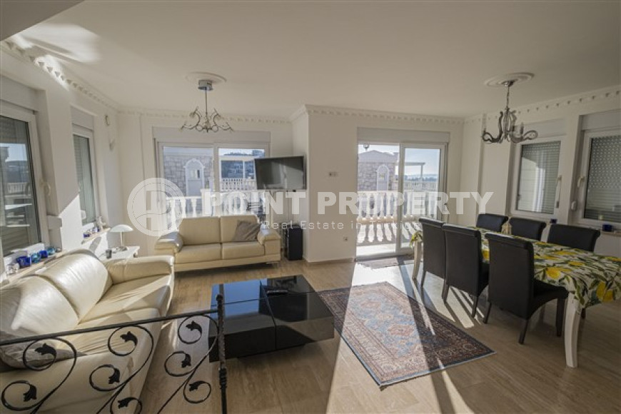 Spacious villa of 200 m2 with furniture and beautiful views from the balconies and terraces, Konakli district-id-4636-photo-2