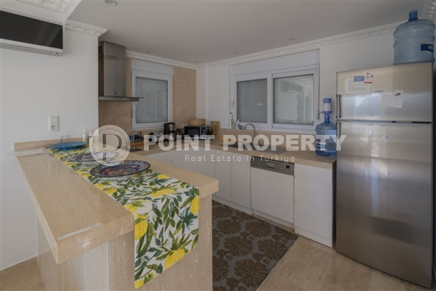 Spacious villa of 200 m2 with furniture and beautiful views from the balconies and terraces, Konakli district-id-4636-photo-3