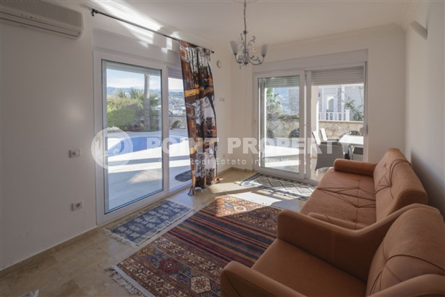 Spacious villa of 200 m2 with furniture and beautiful views from the balconies and terraces, Konakli district-id-4636-photo-7