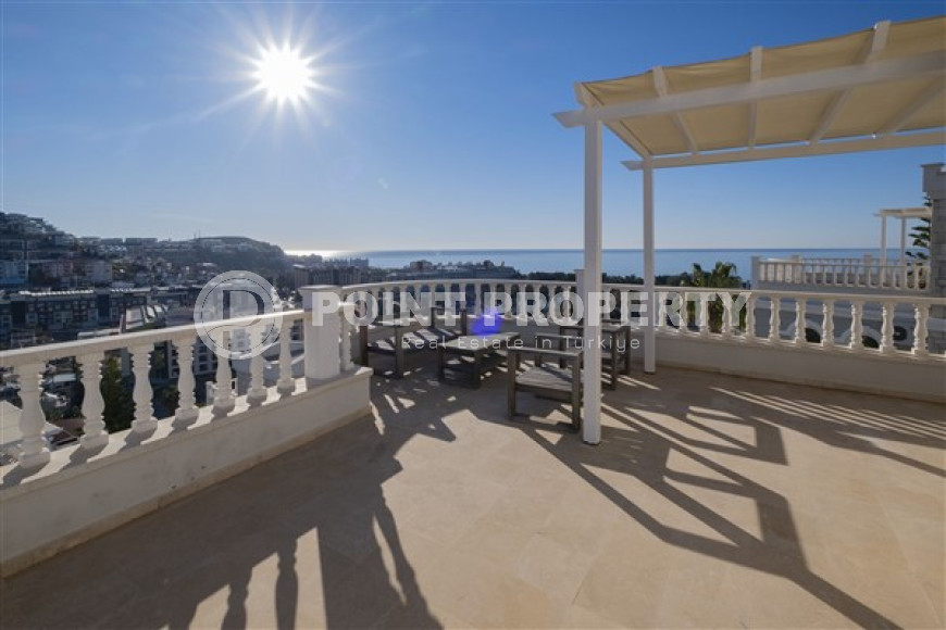 Spacious villa of 200 m2 with furniture and beautiful views from the balconies and terraces, Konakli district-id-4636-photo-11