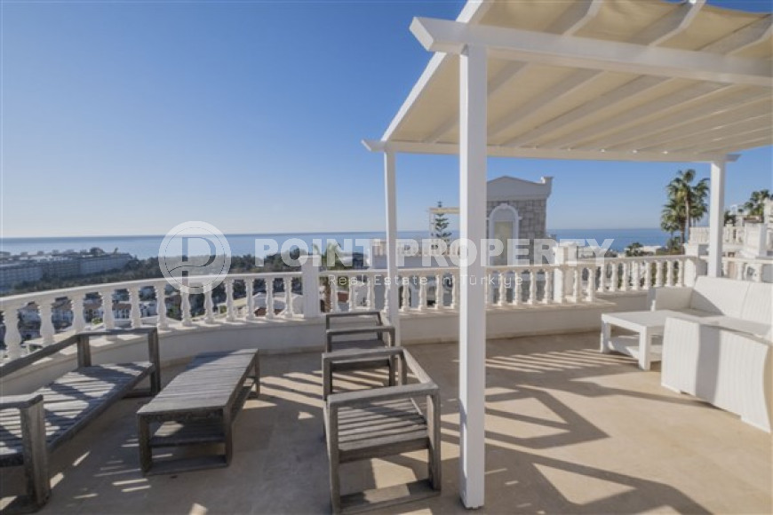 Spacious villa of 200 m2 with furniture and beautiful views from the balconies and terraces, Konakli district-id-4636-photo-12