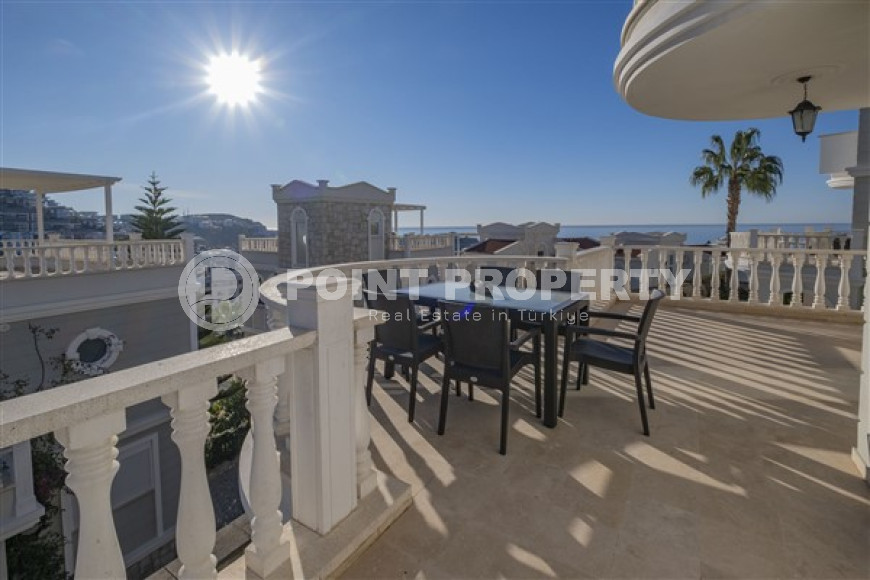 Spacious villa of 200 m2 with furniture and beautiful views from the balconies and terraces, Konakli district-id-4636-photo-13