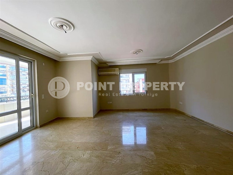 Apartment with 3+1 layout for a large family in the most sought-after area of Alanya Mahmutlar, 156 m2-id-1049-photo-18