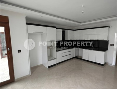 Large five-room apartment in a newly built residence 2022, Alanya center-id-4647-photo-2
