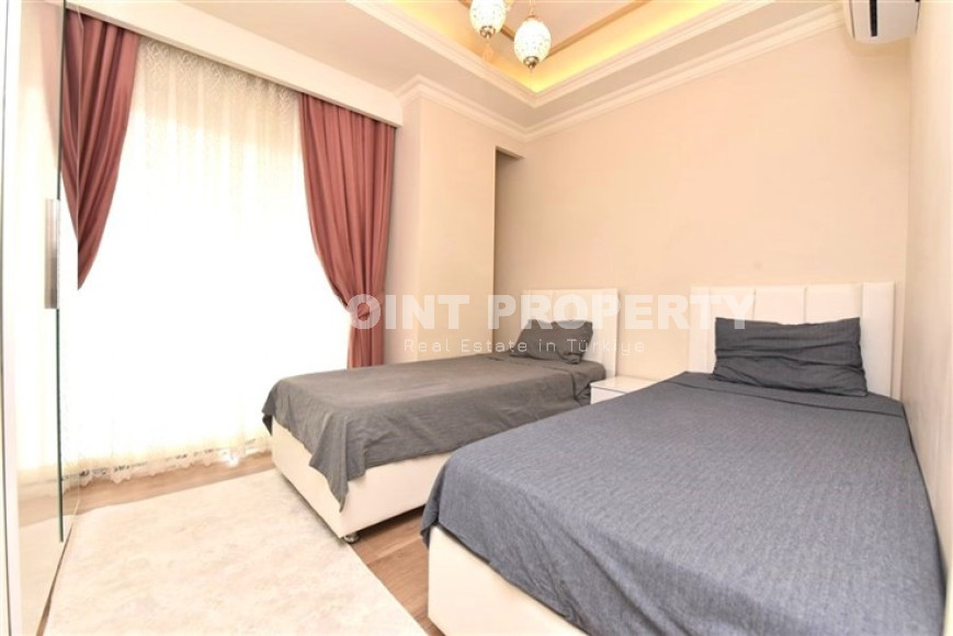 Exquisite apartment with an area of 101 m2 and two balconies 100 meters from the sea, Alanya center-id-4655-photo-5