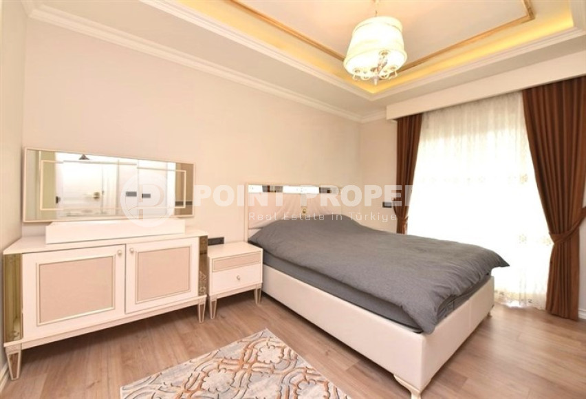 Exquisite apartment with an area of 101 m2 and two balconies 100 meters from the sea, Alanya center-id-4655-photo-6