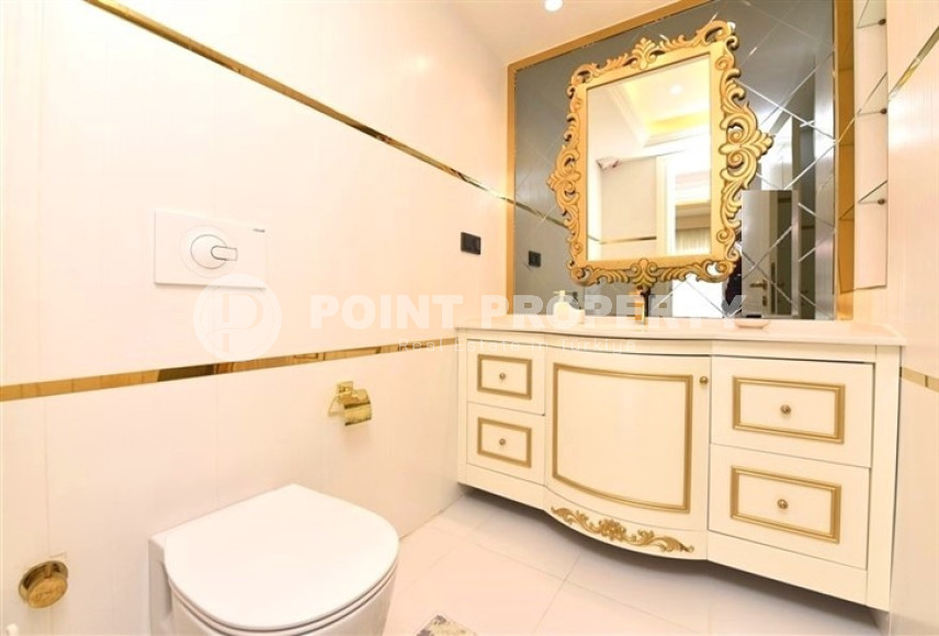 Exquisite apartment with an area of 101 m2 and two balconies 100 meters from the sea, Alanya center-id-4655-photo-7