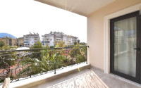 Exquisite apartment with an area of 101 m2 and two balconies 100 meters from the sea, Alanya center-id-4655-photo-9