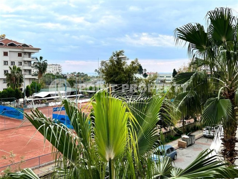 Exquisite apartment with an area of 101 m2 and two balconies 100 meters from the sea, Alanya center-id-4655-photo-25