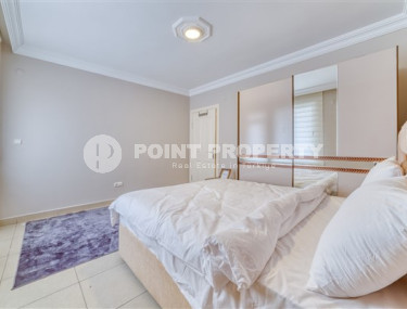 Three-room modern apartment, new furniture, 200 m to the sea.-id-4657-photo-5