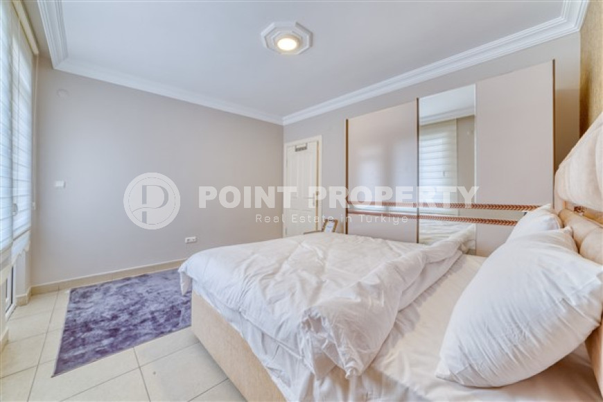 Трёхкомнатные современные апартаменты, новая мебель, 200 м к морю.-id-4657-фото-5