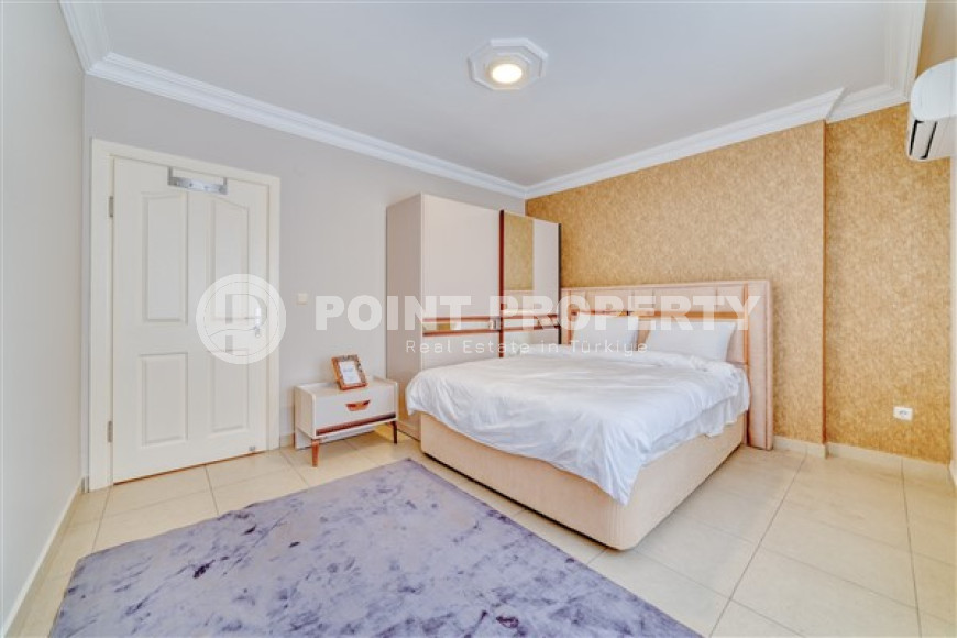 Трёхкомнатные современные апартаменты, новая мебель, 200 м к морю.-id-4657-фото-6