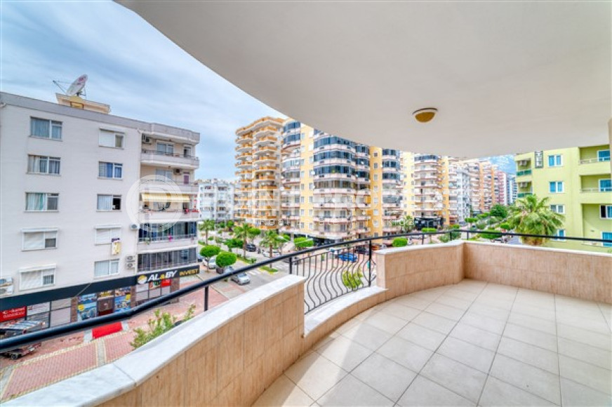 Трёхкомнатные современные апартаменты, новая мебель, 200 м к морю.-id-4657-фото-17