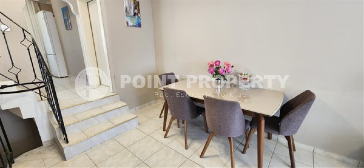 Отдельно стоящая двухэтажная вилла 4+1 в комфортабельном комплексе с бассейном и садом.-id-4659-фото-8