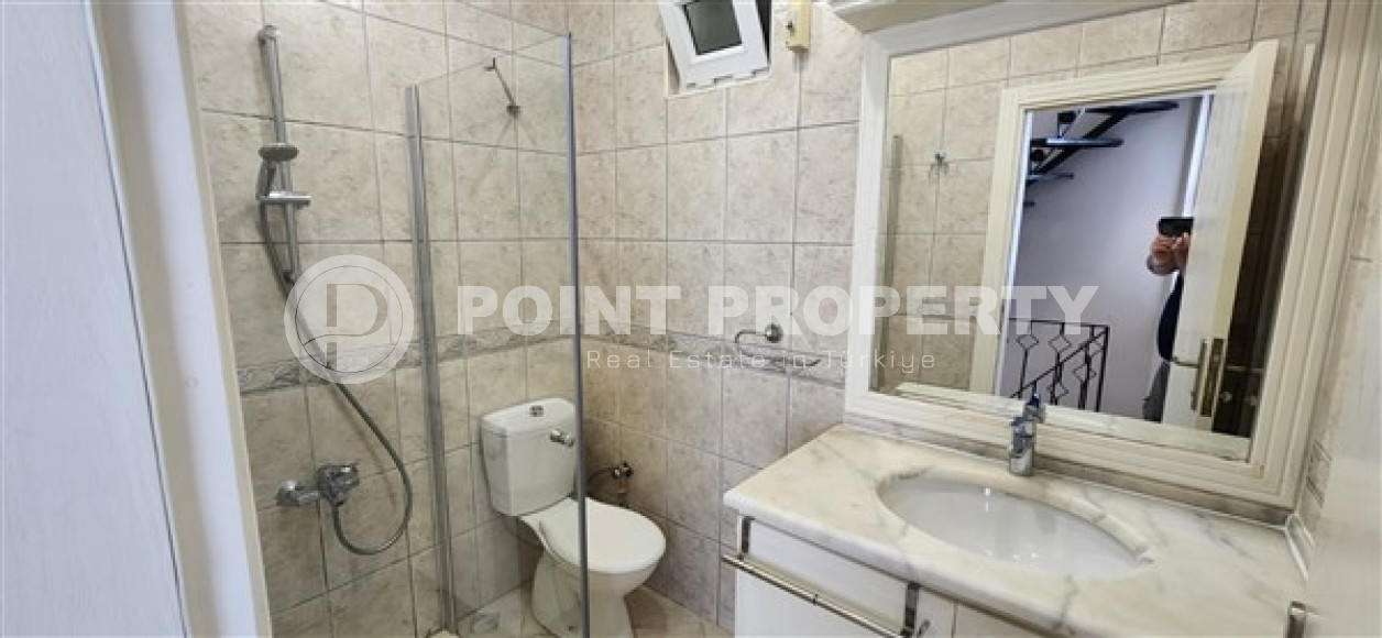 Отдельно стоящая двухэтажная вилла 4+1 в комфортабельном комплексе с бассейном и садом.-id-4659-фото-15