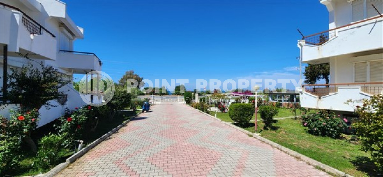 Отдельно стоящая двухэтажная вилла 4+1 в комфортабельном комплексе с бассейном и садом.-id-4659-фото-27