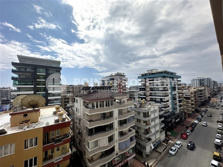 Spacious one bedroom apartment 650 meters from the beach and promenade in the center of Mahmutlar.-id-4664-photo-8