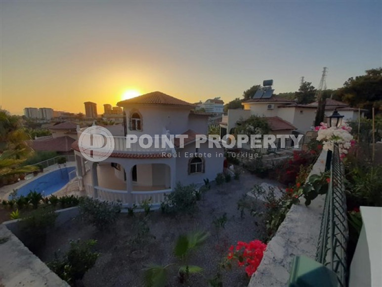 Красивая четырёхкомнатная вилла с общей площадью 180 м2 в районе Авсаллар-id-4670-фото-2