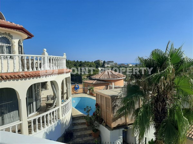 Красивая четырёхкомнатная вилла с общей площадью 180 м2 в районе Авсаллар-id-4670-фото-13