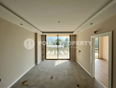 Apartment 1+1 on the ground floor of the complex at the stage of finishing work, Kargicak district-id-4671-photo-4