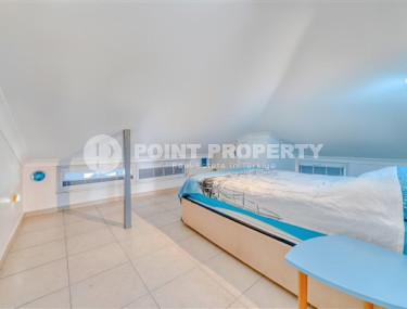 Светлая двухуровневая квартира с потрясающей локацией в 200 метрах от моря, центр Аланьи-id-4674-фото-5