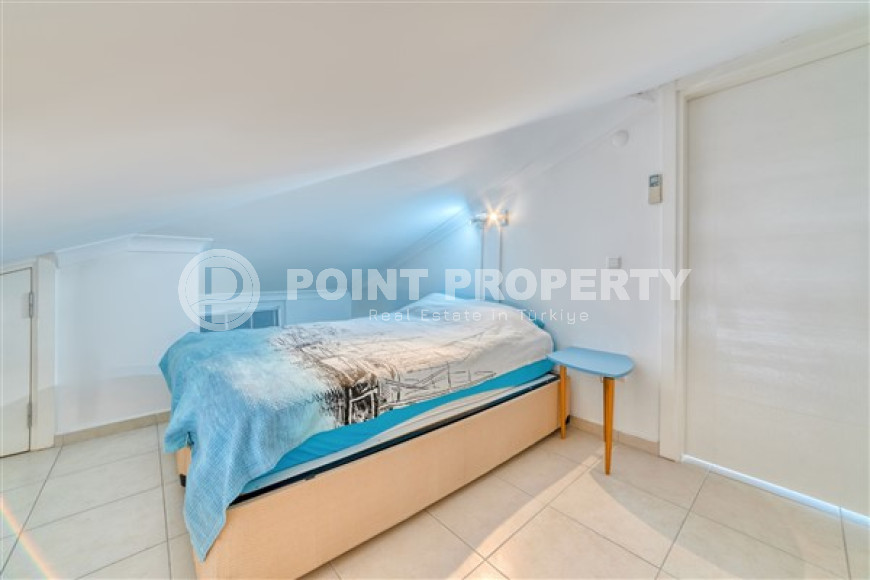 Светлая двухуровневая квартира с потрясающей локацией в 200 метрах от моря, центр Аланьи-id-4674-фото-6