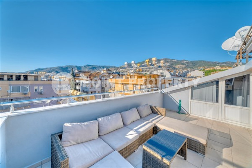 Светлая двухуровневая квартира с потрясающей локацией в 200 метрах от моря, центр Аланьи-id-4674-фото-15