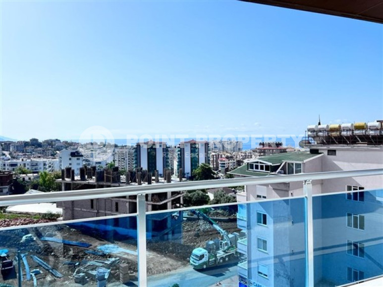 Дуплексные апартаменты 220 м2 с двумя балконами на верхнем этаже резиденции, район Тосмур-id-4675-фото-14