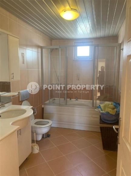 Comfortable spacious apartment on the 3rd floor in a residence built in 2009.-id-4679-photo-5