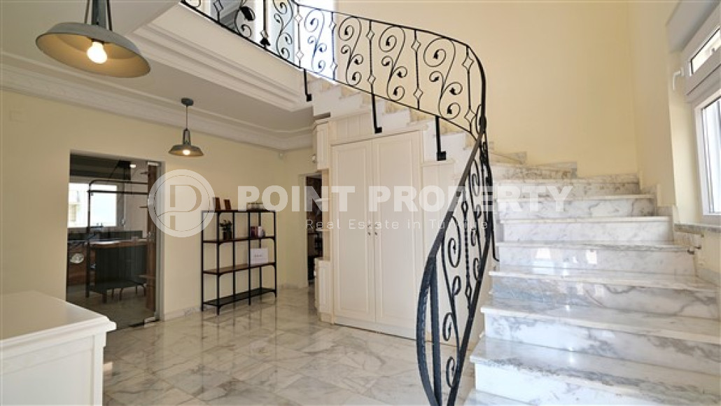 Роскошная вилла 3+1 с бассейном и садом в 750 метрах от пляжа и набережной.-id-4681-фото-7