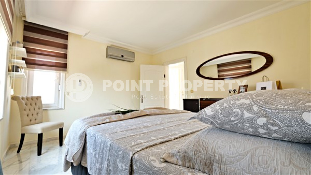 Роскошная вилла 3+1 с бассейном и садом в 750 метрах от пляжа и набережной.-id-4681-фото-10