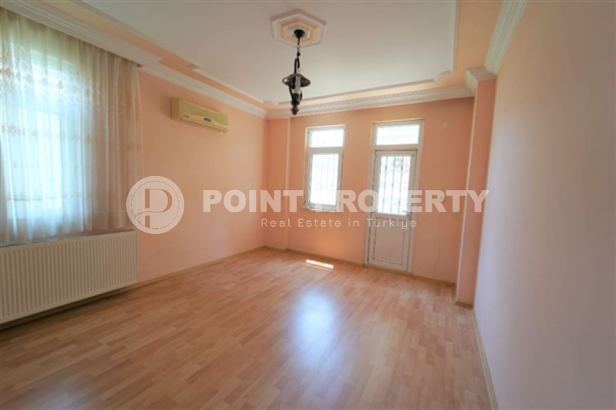 Spacious three bedroom apartment, 165m², in the very center of Alanya, 300m from the sea-id-1383-photo-15