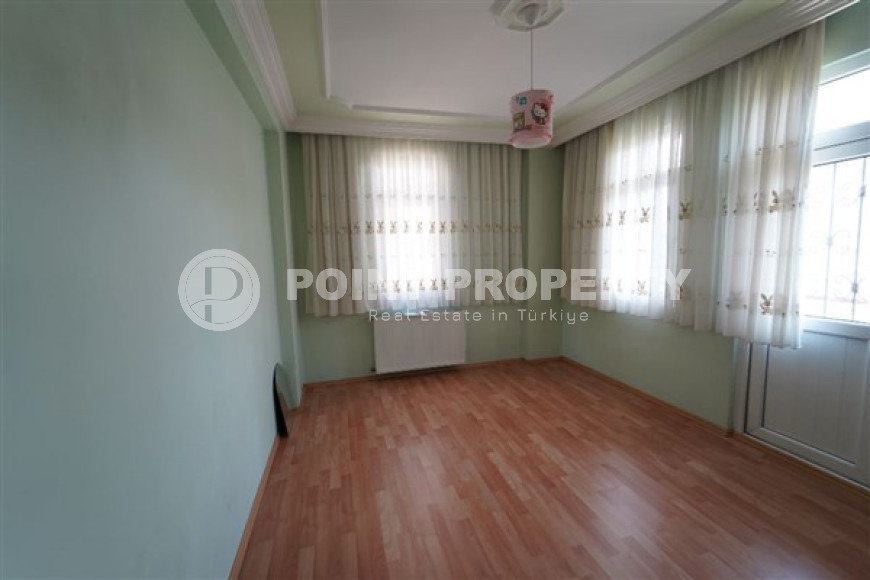 Spacious three bedroom apartment, 165m², in the very center of Alanya, 300m from the sea-id-1383-photo-17