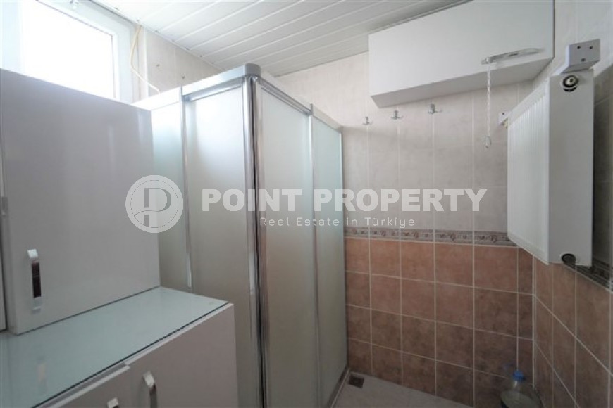 Spacious three bedroom apartment, 165m², in the very center of Alanya, 300m from the sea-id-1383-photo-18