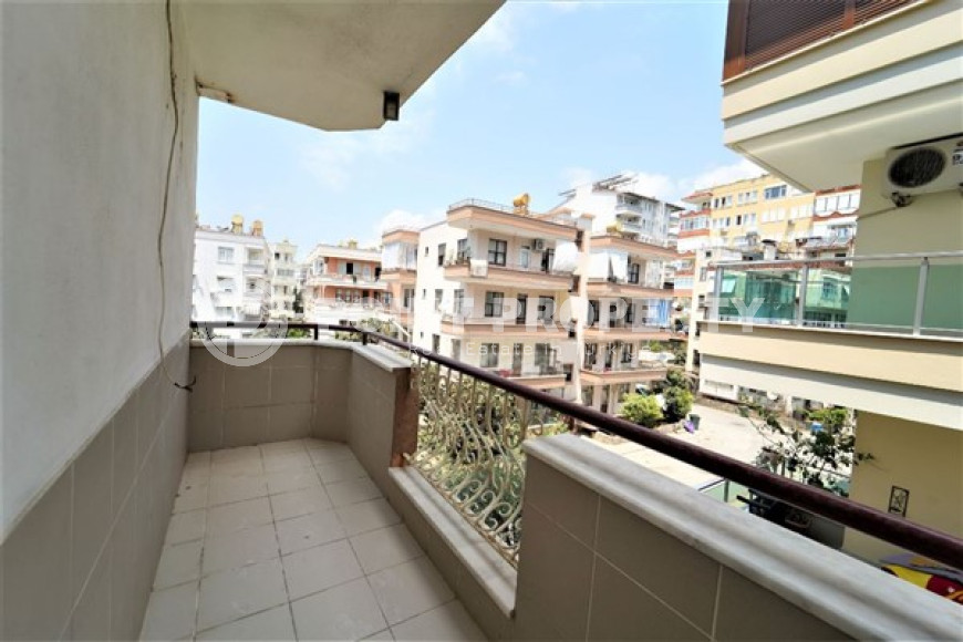 Spacious three bedroom apartment, 165m², in the very center of Alanya, 300m from the sea-id-1383-photo-19