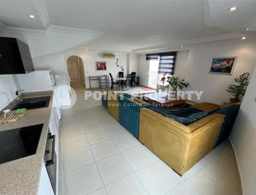 Five-room penthouse 260 m2 with furniture in a building built in 2006, Mahmutlar district-id-4686-photo-2