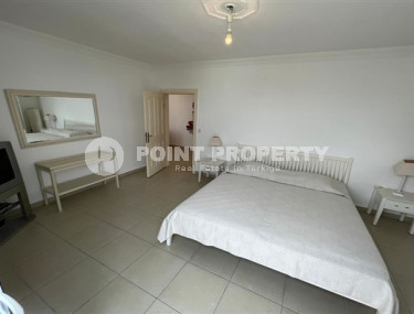 Five-room penthouse 260 m2 with furniture in a building built in 2006, Mahmutlar district-id-4686-photo-5