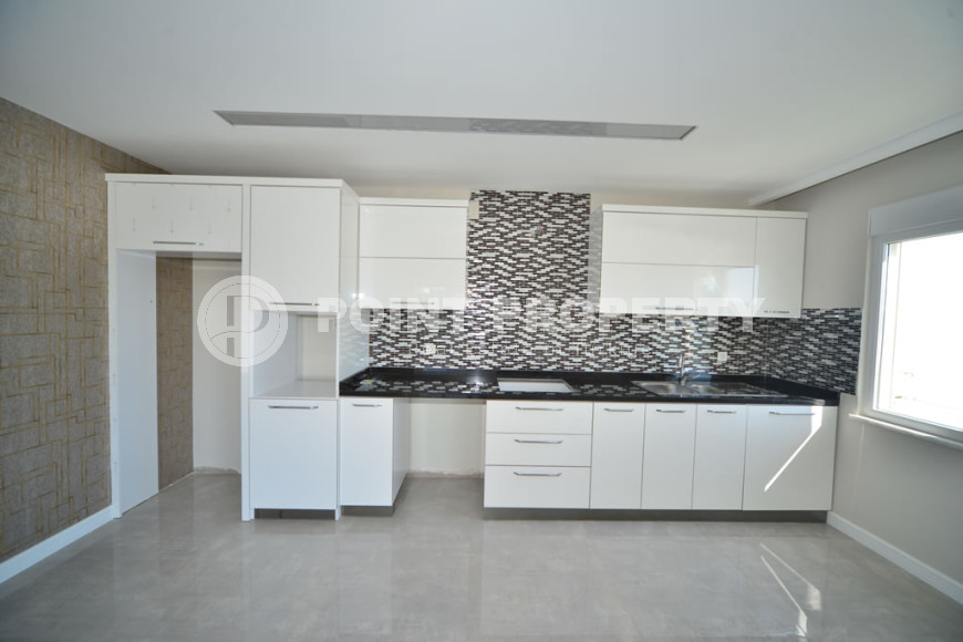 Three-room apartment in a newly built complex 250 meters from the Mediterranean Sea, Kargicak-id-4692-photo-2