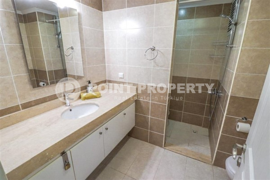 Lovely 1+1 apartment on the 3rd floor of a complex built in 2007, Cikcilli district-id-4693-photo-7
