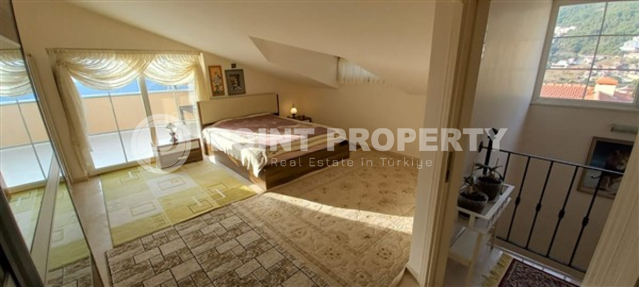 Превосходная четырёхкомнатная вилла с площадью 175 м2 и видовой террасой, район Бекташ-id-4694-фото-8