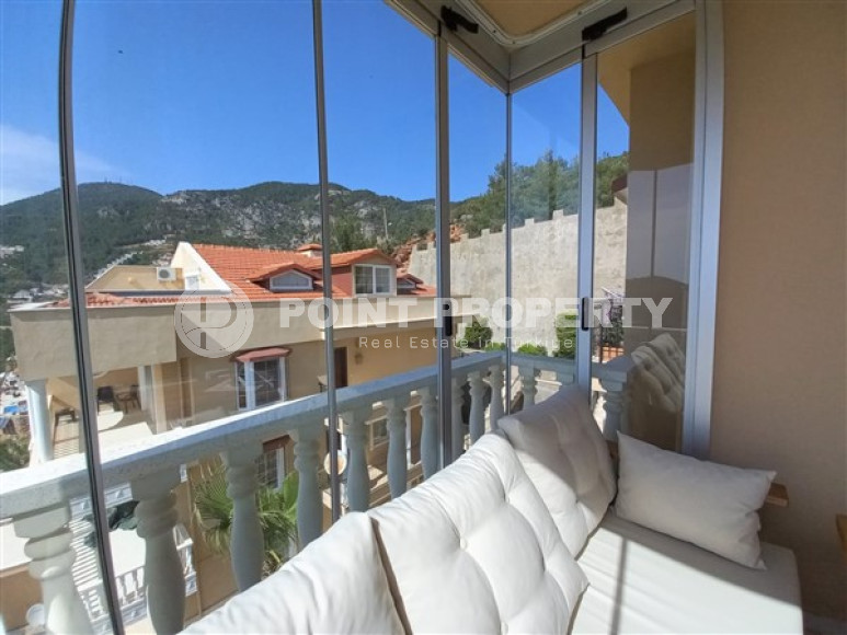 Превосходная четырёхкомнатная вилла с площадью 175 м2 и видовой террасой, район Бекташ-id-4694-фото-12