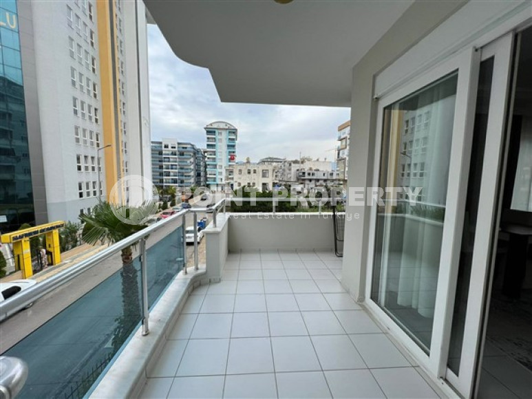 Comfortable furnished 1+1 apartment 500 meters from the sea in the center of Mahmutlar.-id-4698-photo-10