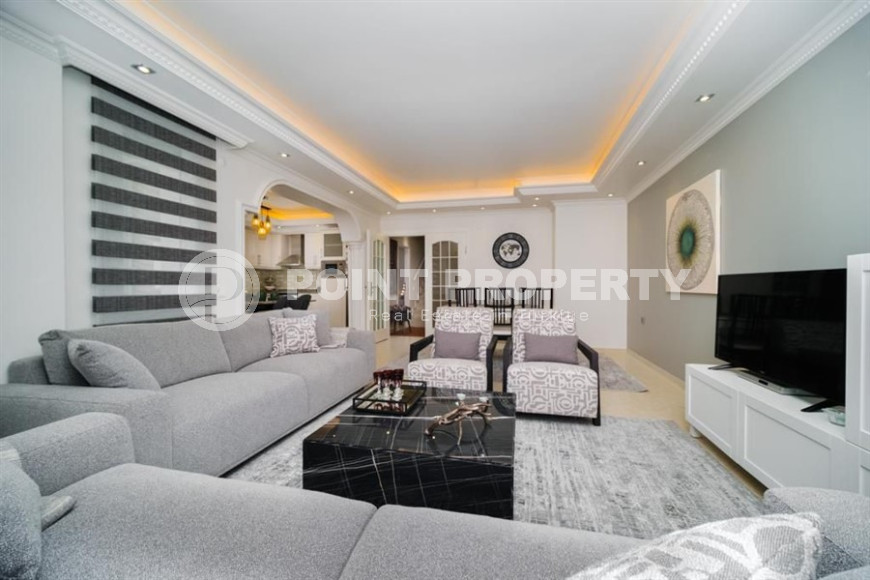 Меблированный пентхаус с тремя спальнями, 200м², в 50 метрах от моря, в районе Оба, Алания.-id-2475-фото-2