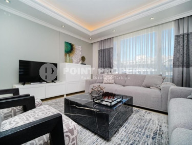 Furnished three-bedroom penthouse, 200m², 50 meters from the sea, in Oba, Alanya.-id-2475-photo-3