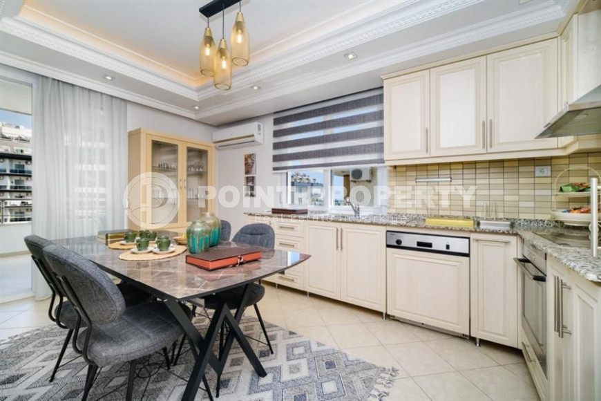 Меблированный пентхаус с тремя спальнями, 200м², в 50 метрах от моря, в районе Оба, Алания.-id-2475-фото-7