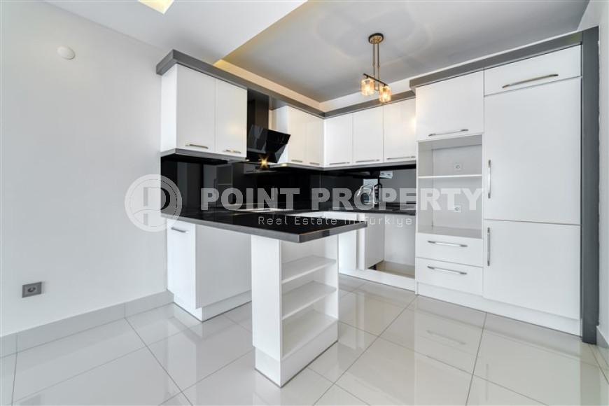 Просторная светлая квартира 3+1 с чистовой отделкой в 250 метрах от пляжа в престижном спокойном районе Аланьи - Тосмур.-id-4700-фото-4