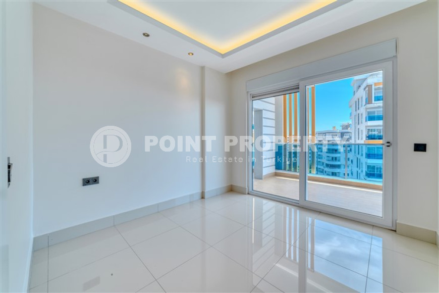 Просторная светлая квартира 3+1 с чистовой отделкой в 250 метрах от пляжа в престижном спокойном районе Аланьи - Тосмур.-id-4700-фото-5