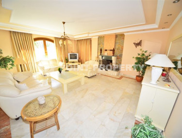 Дуплекс 2006 года постройки с собственным садом в нескольких минутах ходьбы от моря в спокойном благоустроенном районе Аланьи - Кестель.-id-4704-фото-2