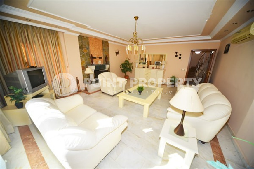 Duplex built in 2006 with its own garden, a short walk from the sea in a quiet, landscaped area of Alanya - Kestel.-id-4704-photo-3